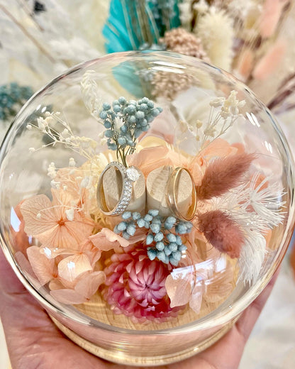 Dried floral ring holder dome