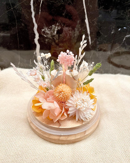 Dried floral ring holder dome