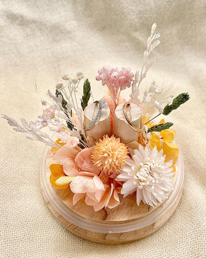 Dried floral ring holder dome