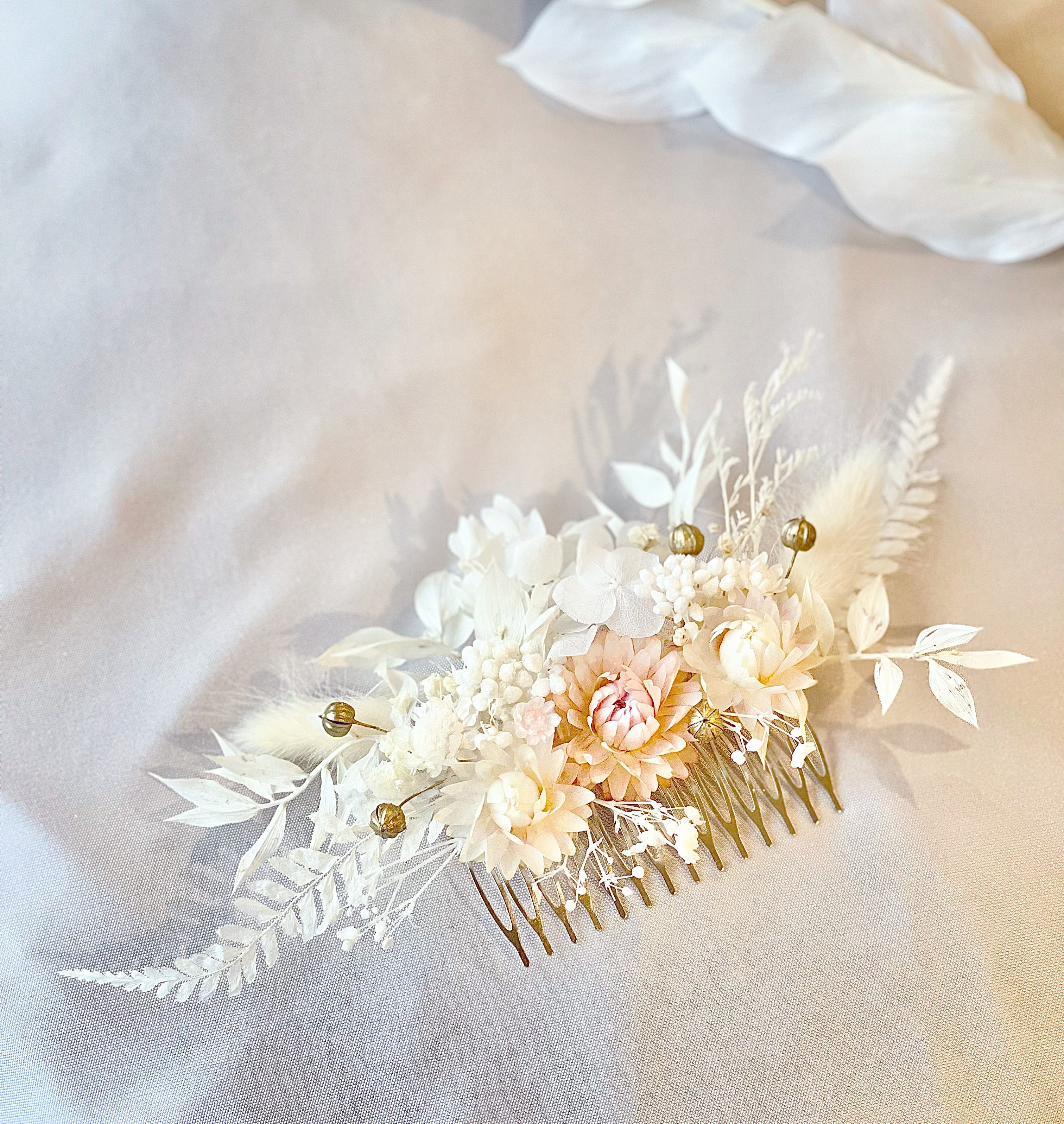 Dried Floral Hair Comb Dainty Blossoms NZ